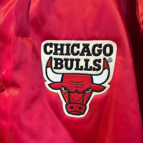 Vintage Chicago Bulls Red Satin Jacket - Picture 5 of 6